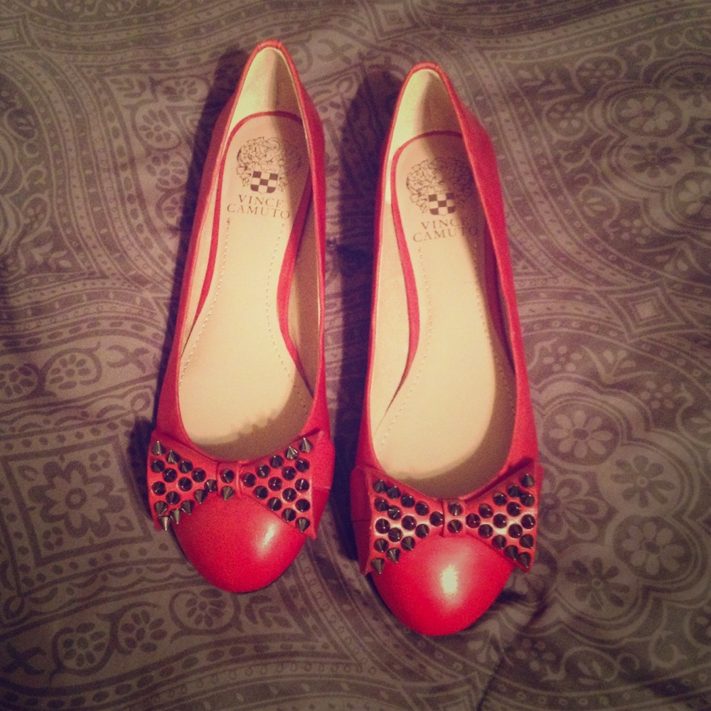 Vince Camuto studded flat 7.5